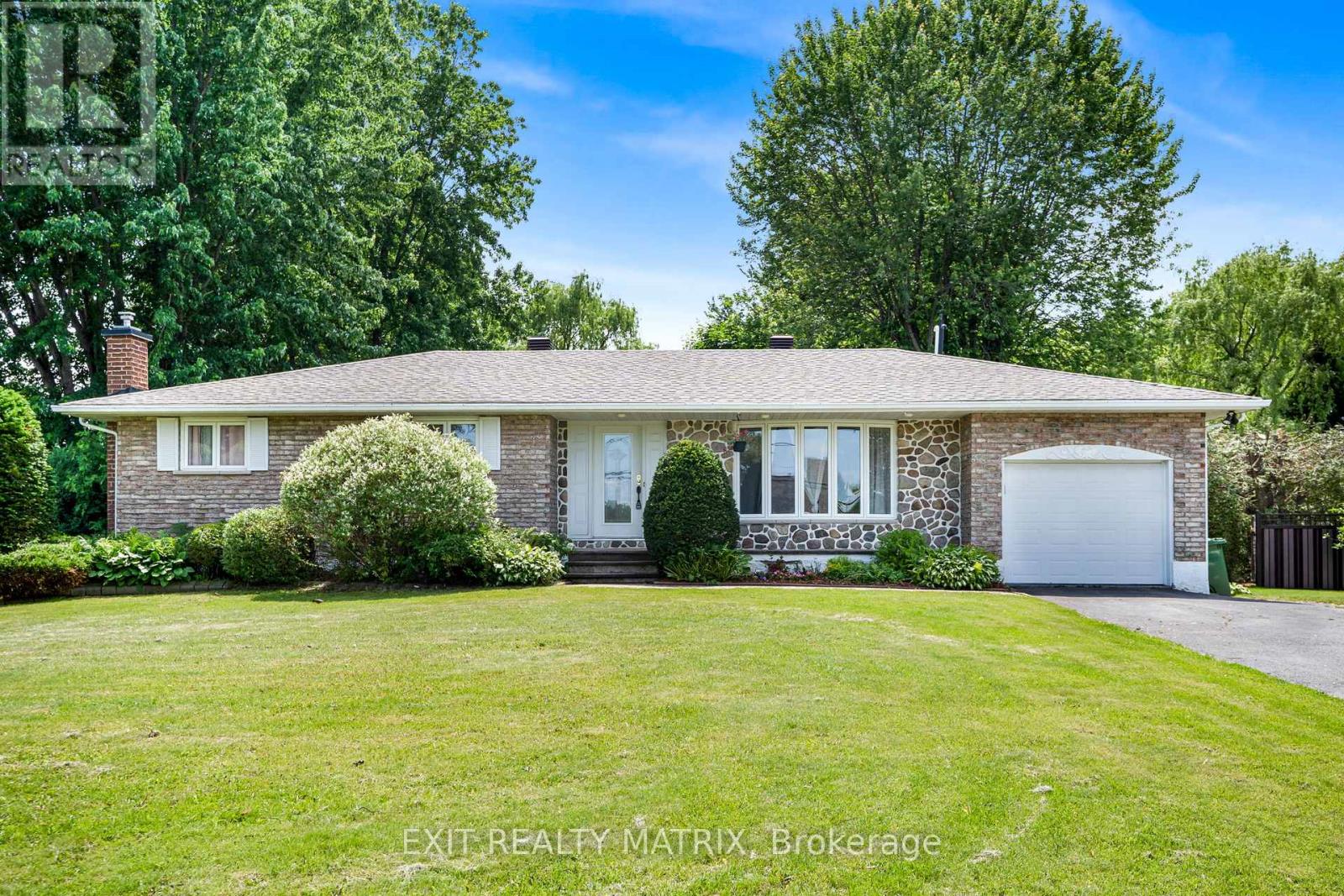 31 Front Road