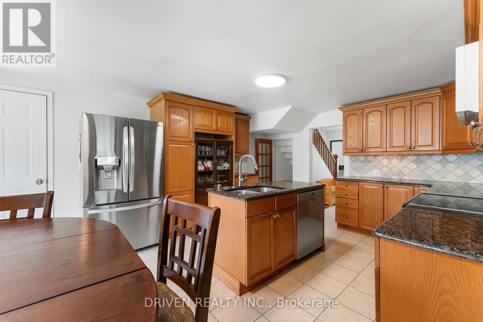 876 Pinecrest Road
