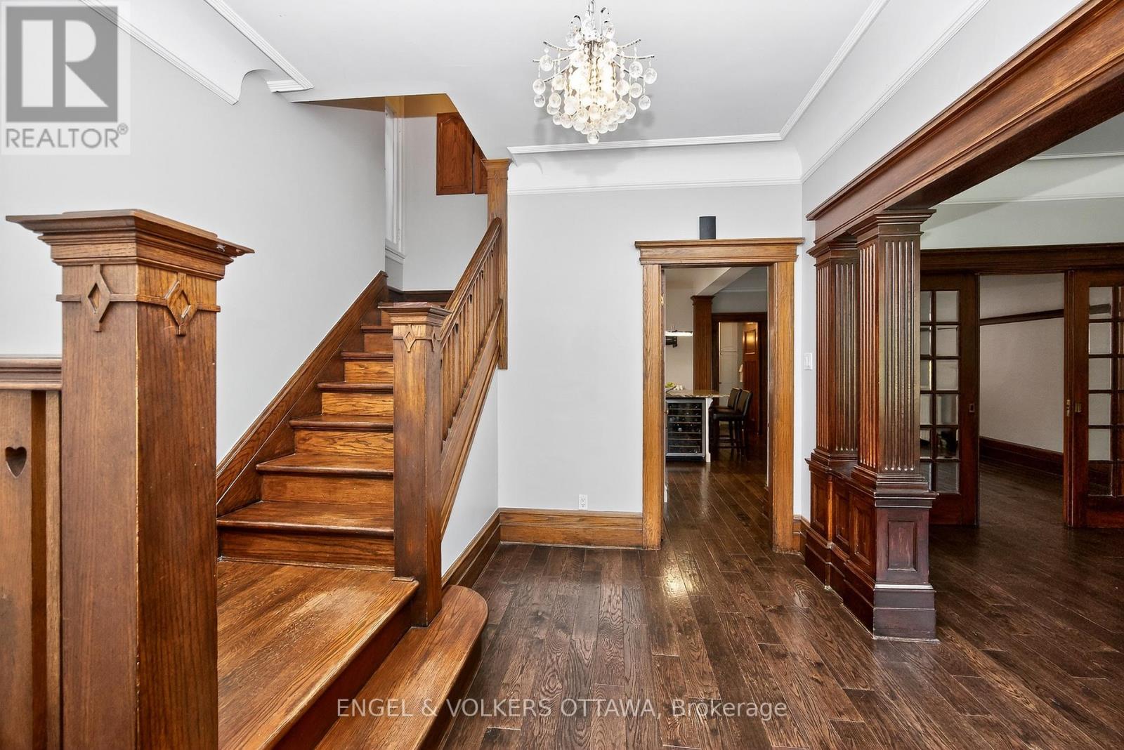 172 Cartier Street N