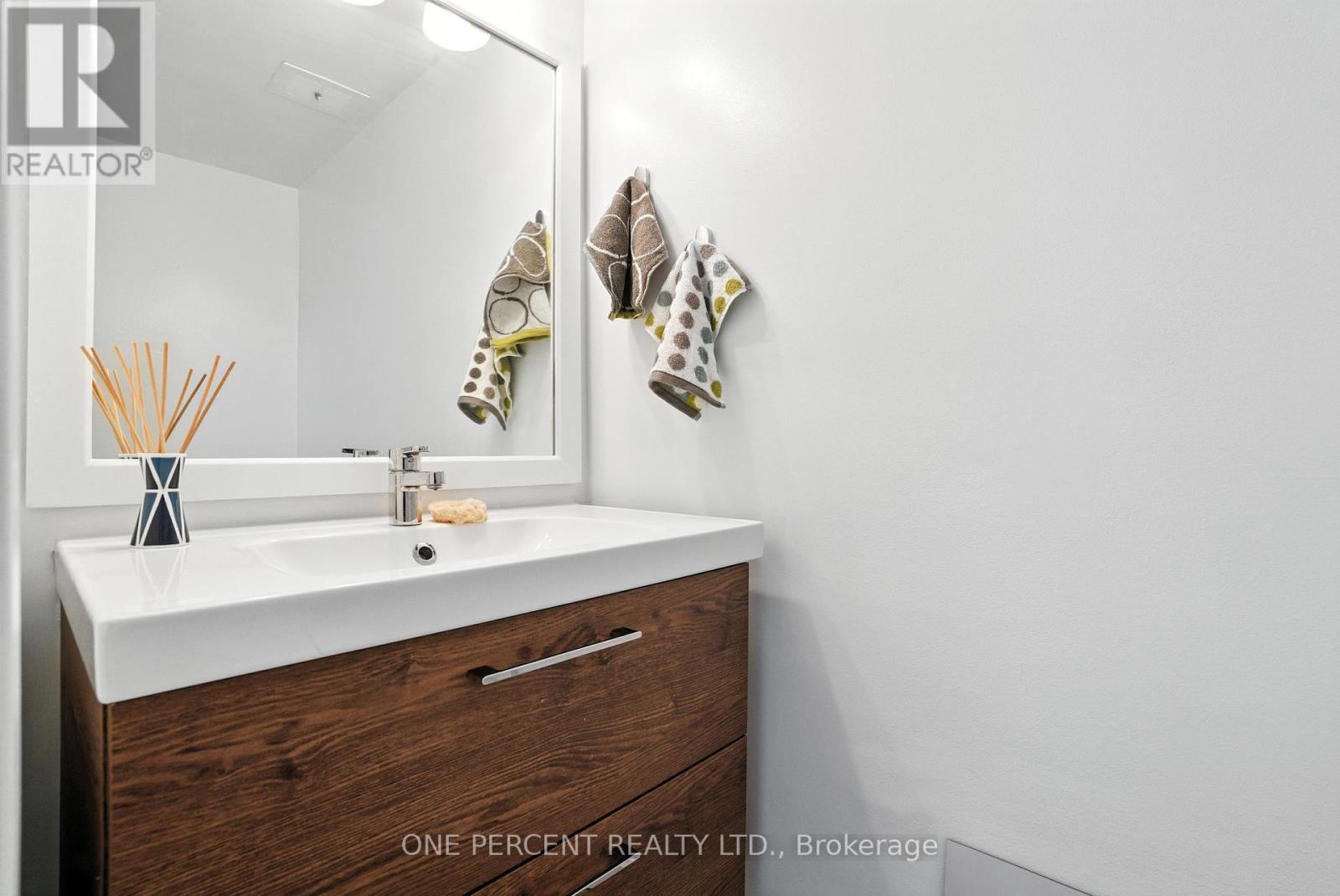 71 - 4640 Cosmic Place E