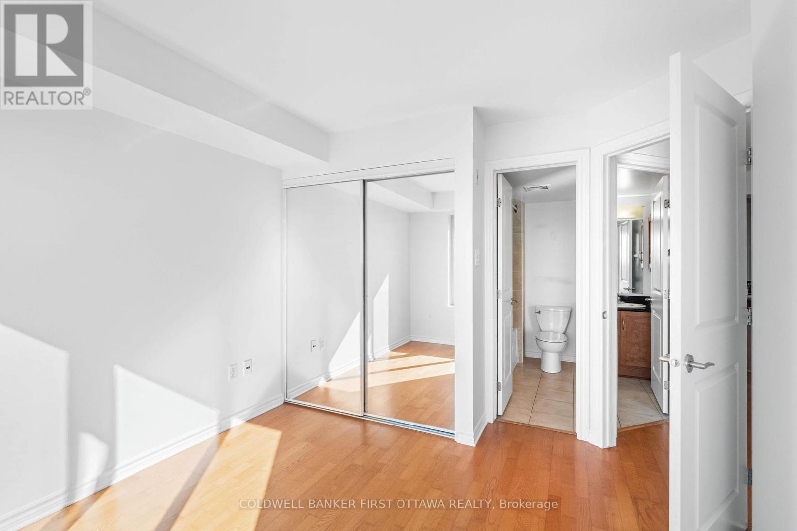 912 - 314 Central Park Drive