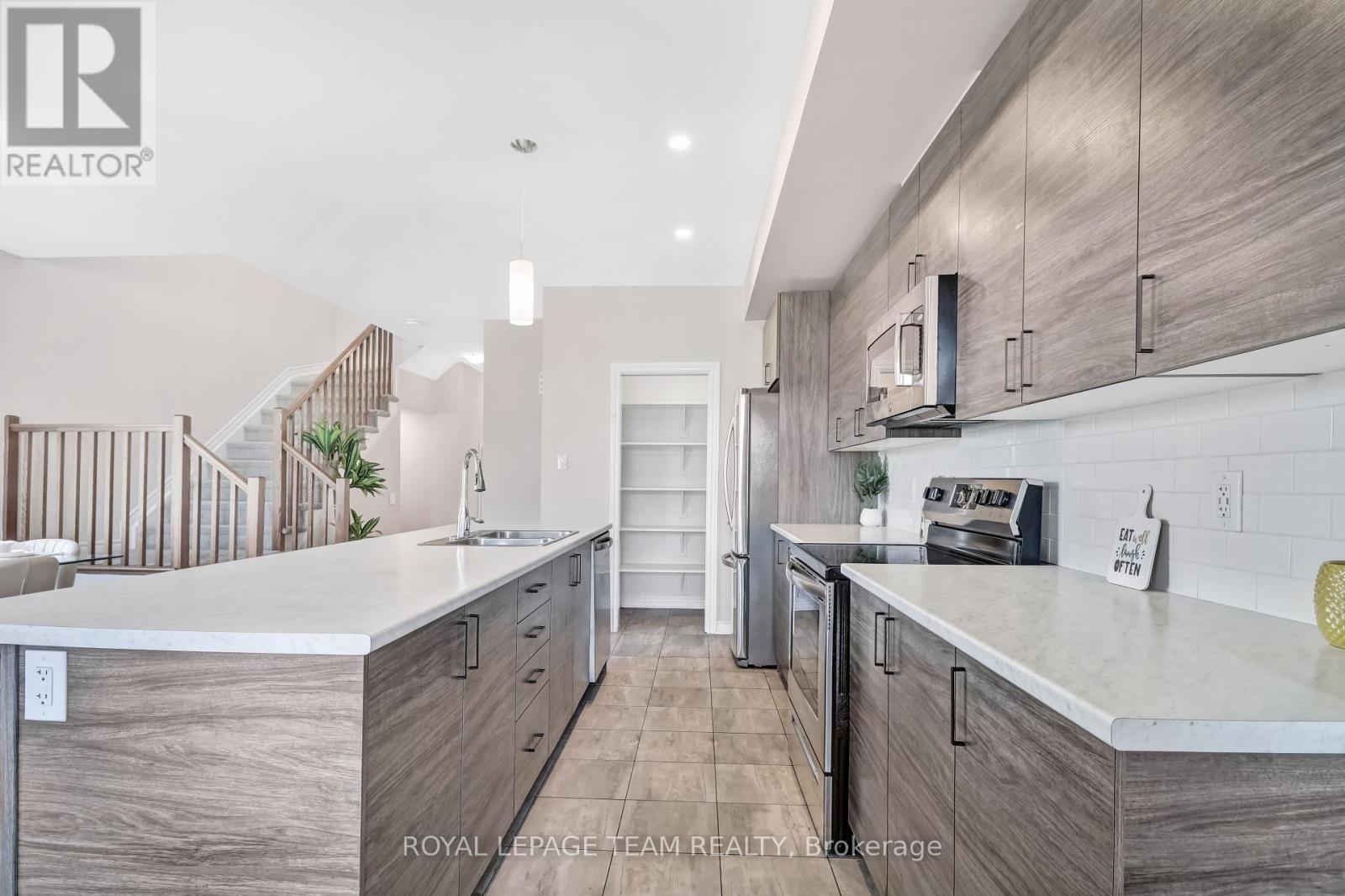 126 Wabikon Crescent