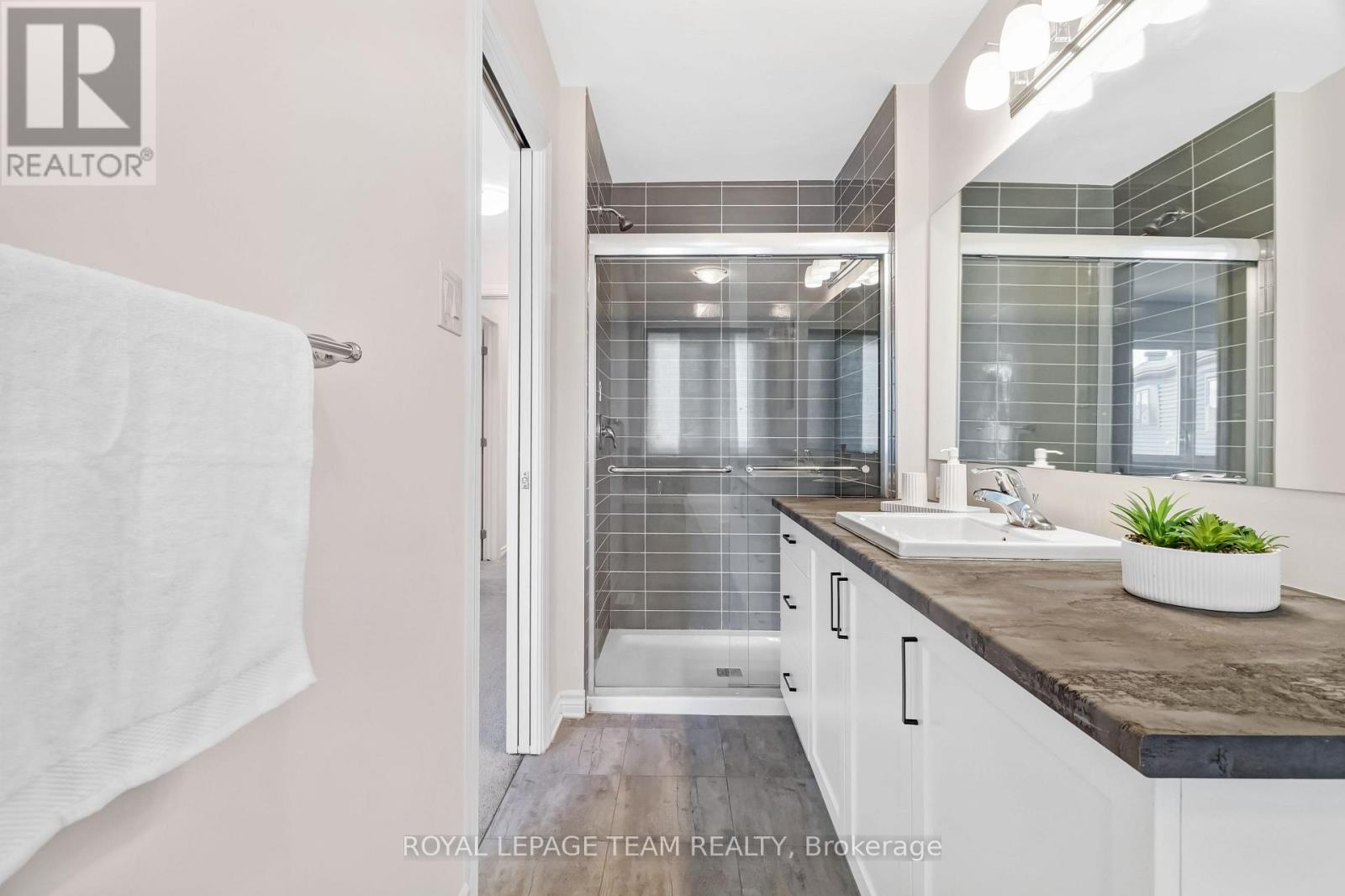 126 Wabikon Crescent