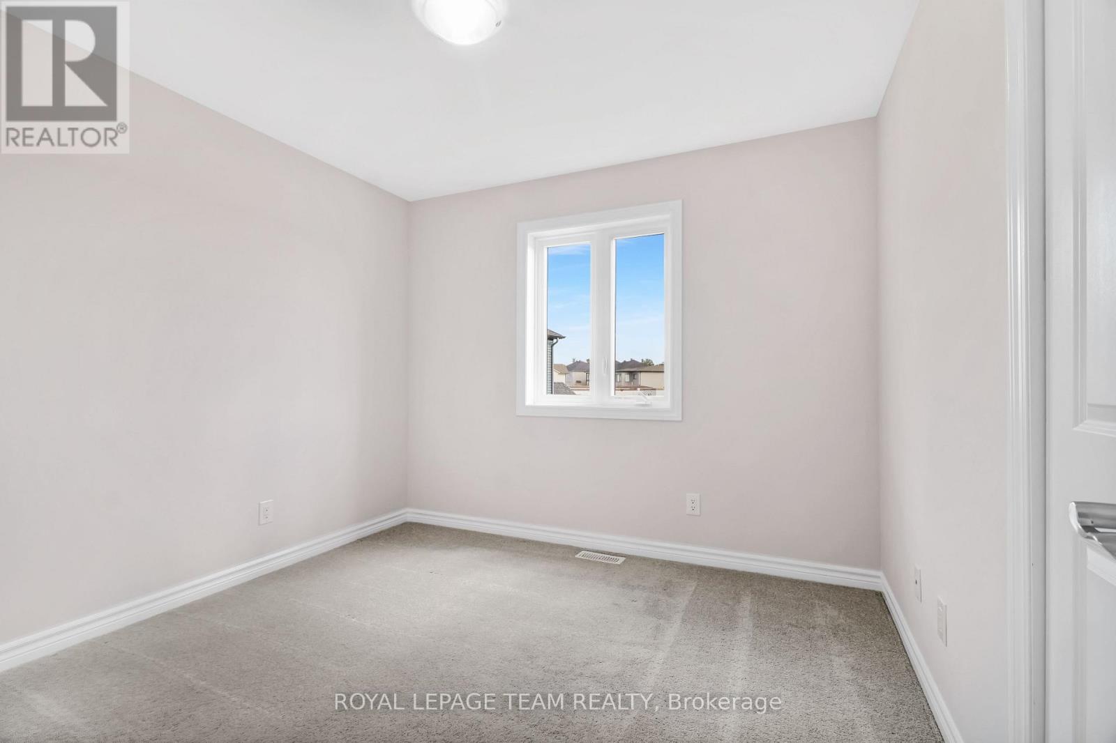 126 Wabikon Crescent