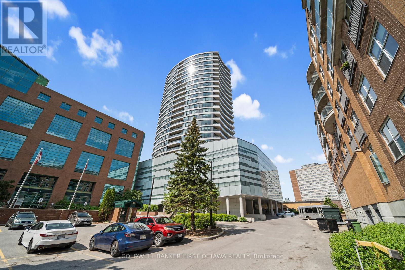 1905 - 485 Richmond Road