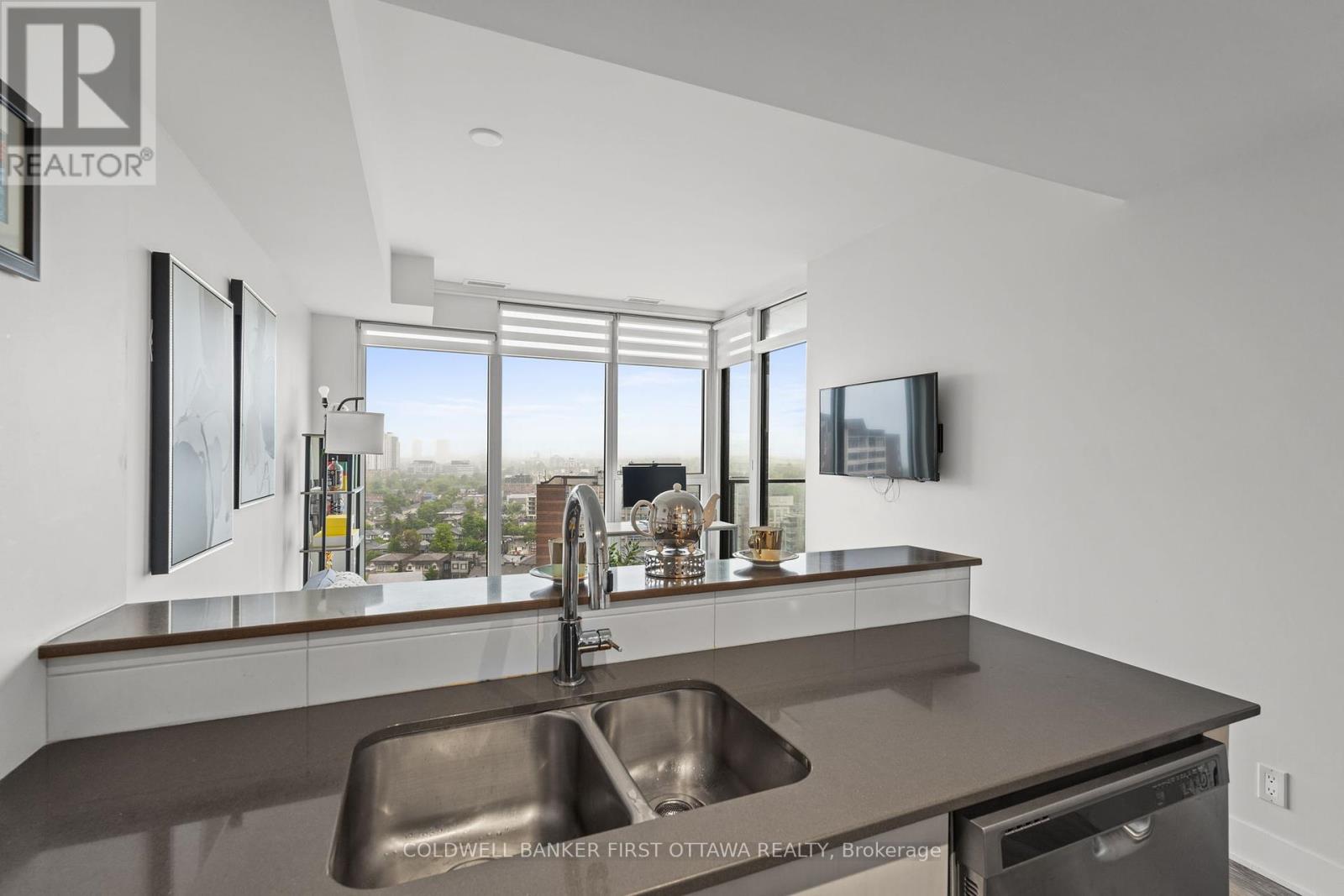 1905 - 485 Richmond Road