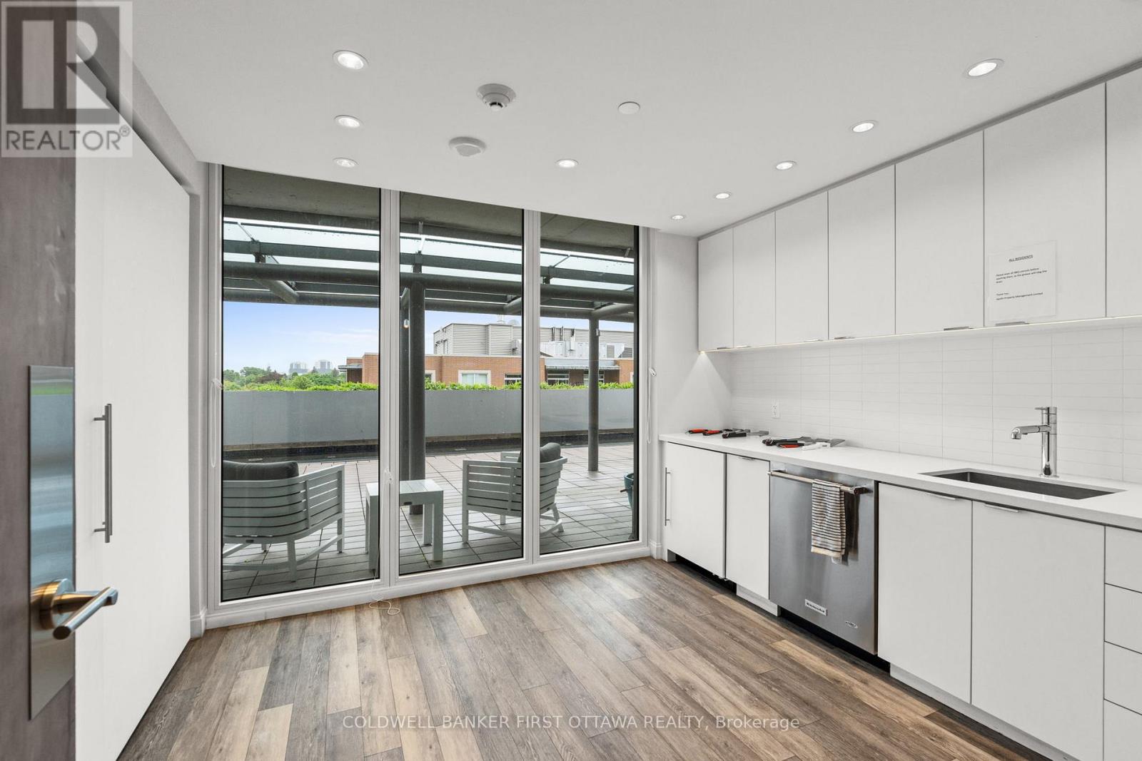 1905 - 485 Richmond Road