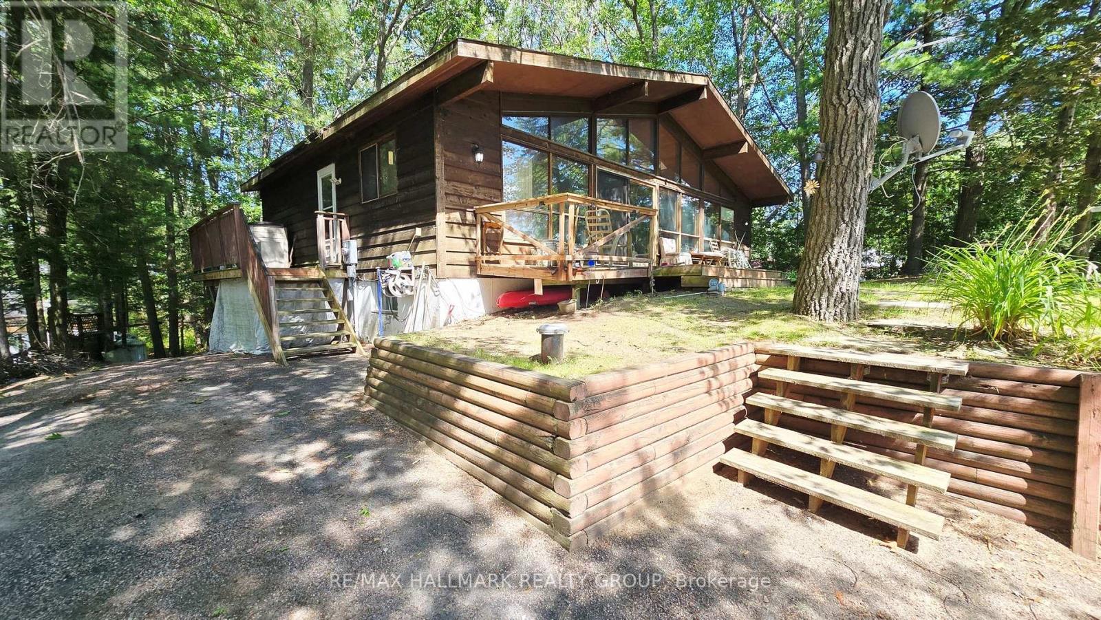 1087 Bayview Drive