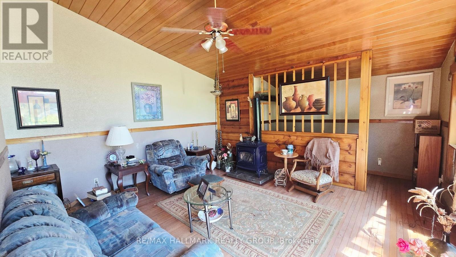 1087 Bayview Drive