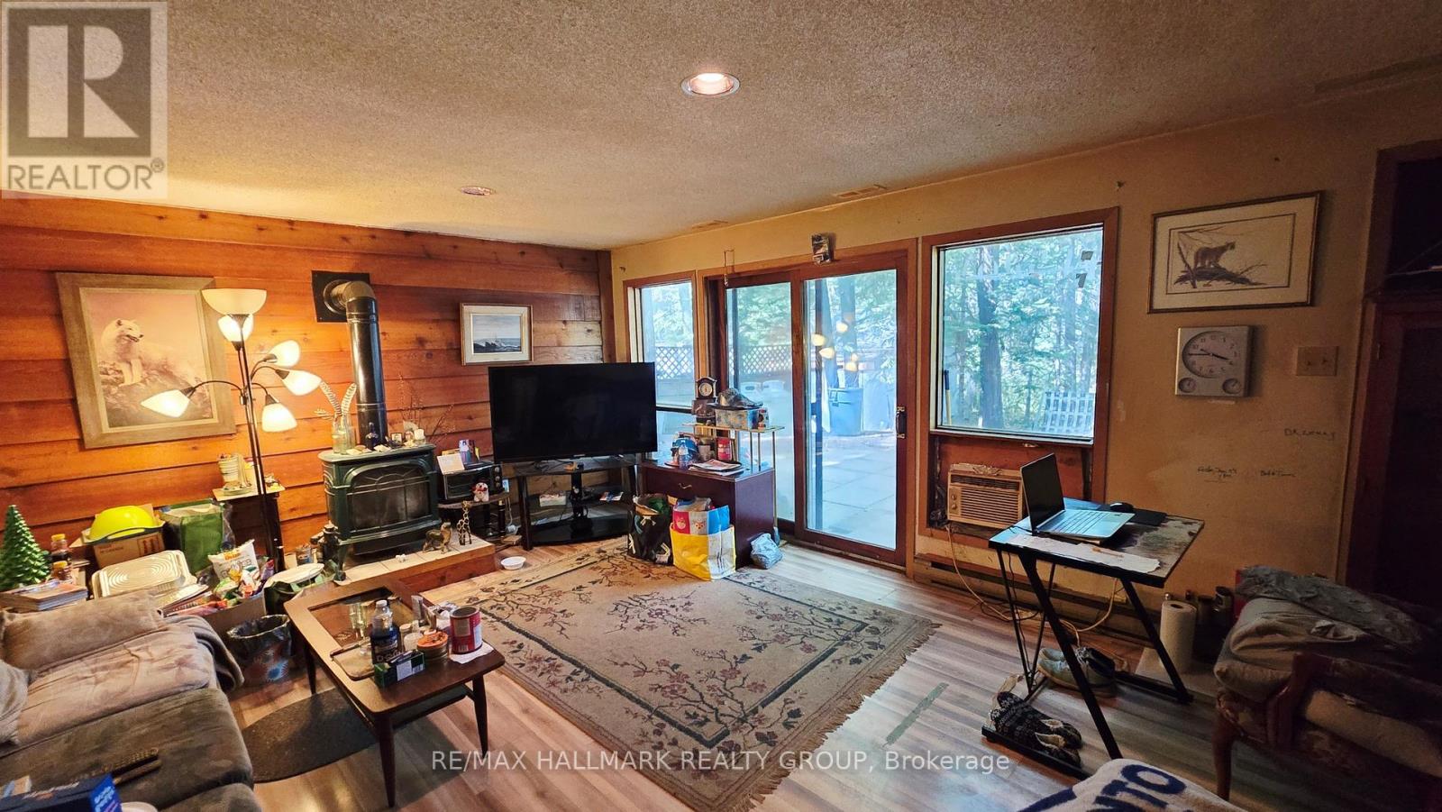1087 Bayview Drive