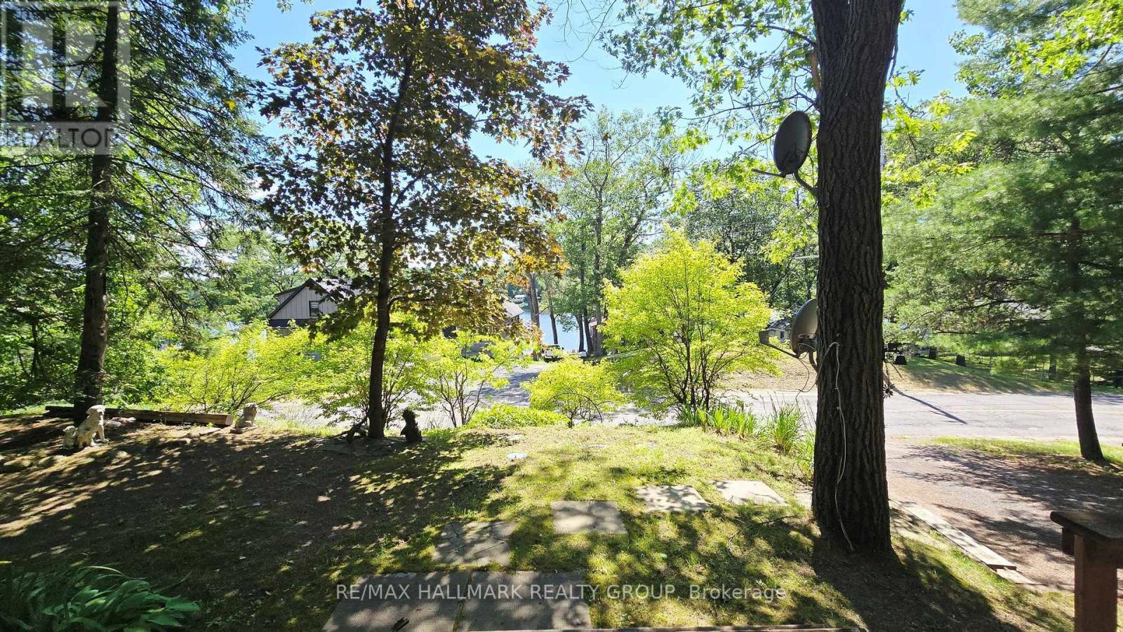 1087 Bayview Drive