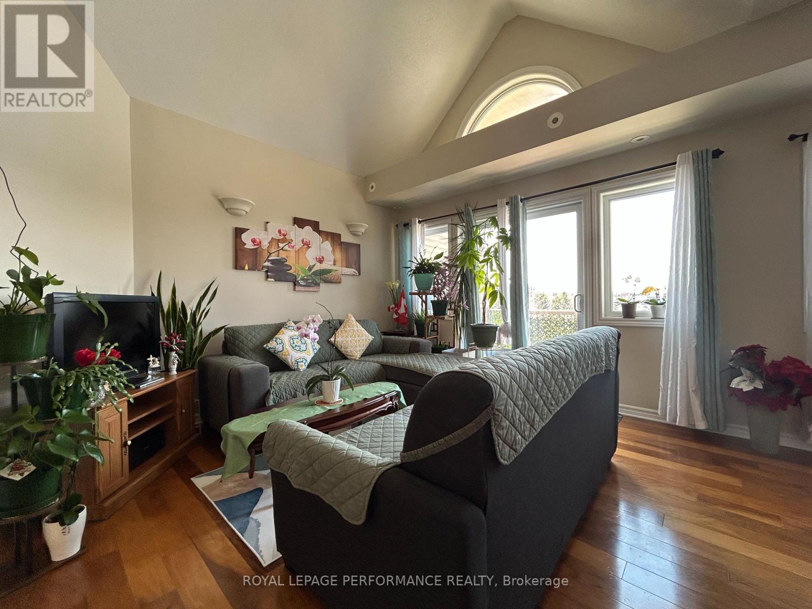 L - 1101 Stittsville Main Street E