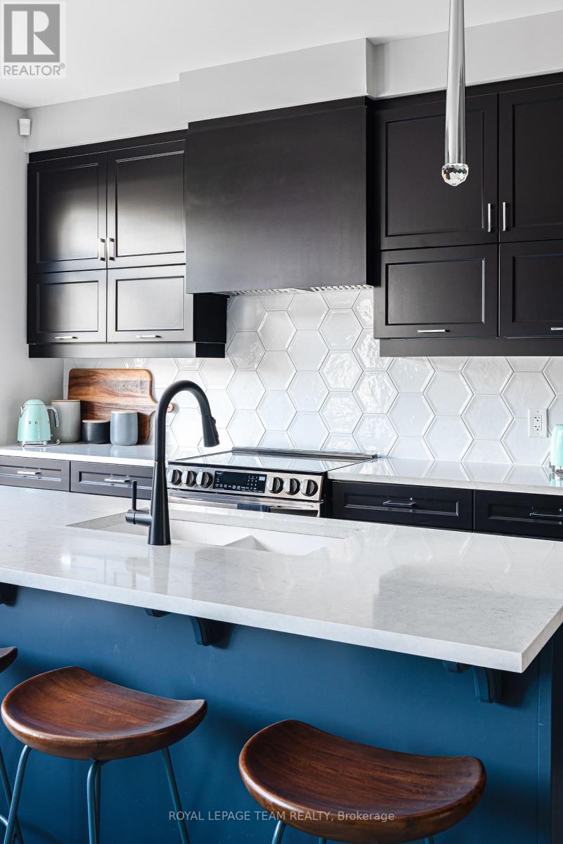 101 Laurel Private