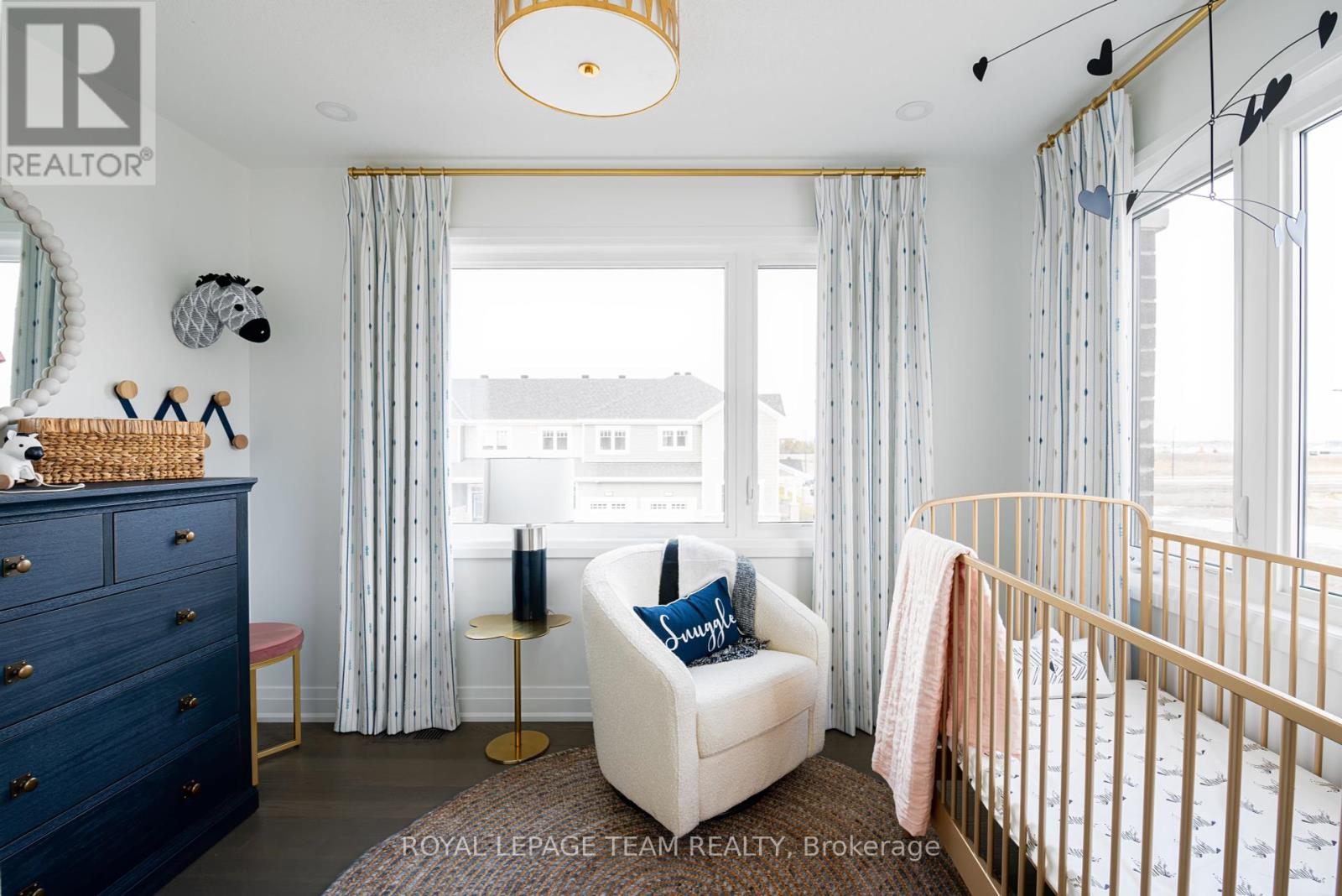 101 Laurel Private