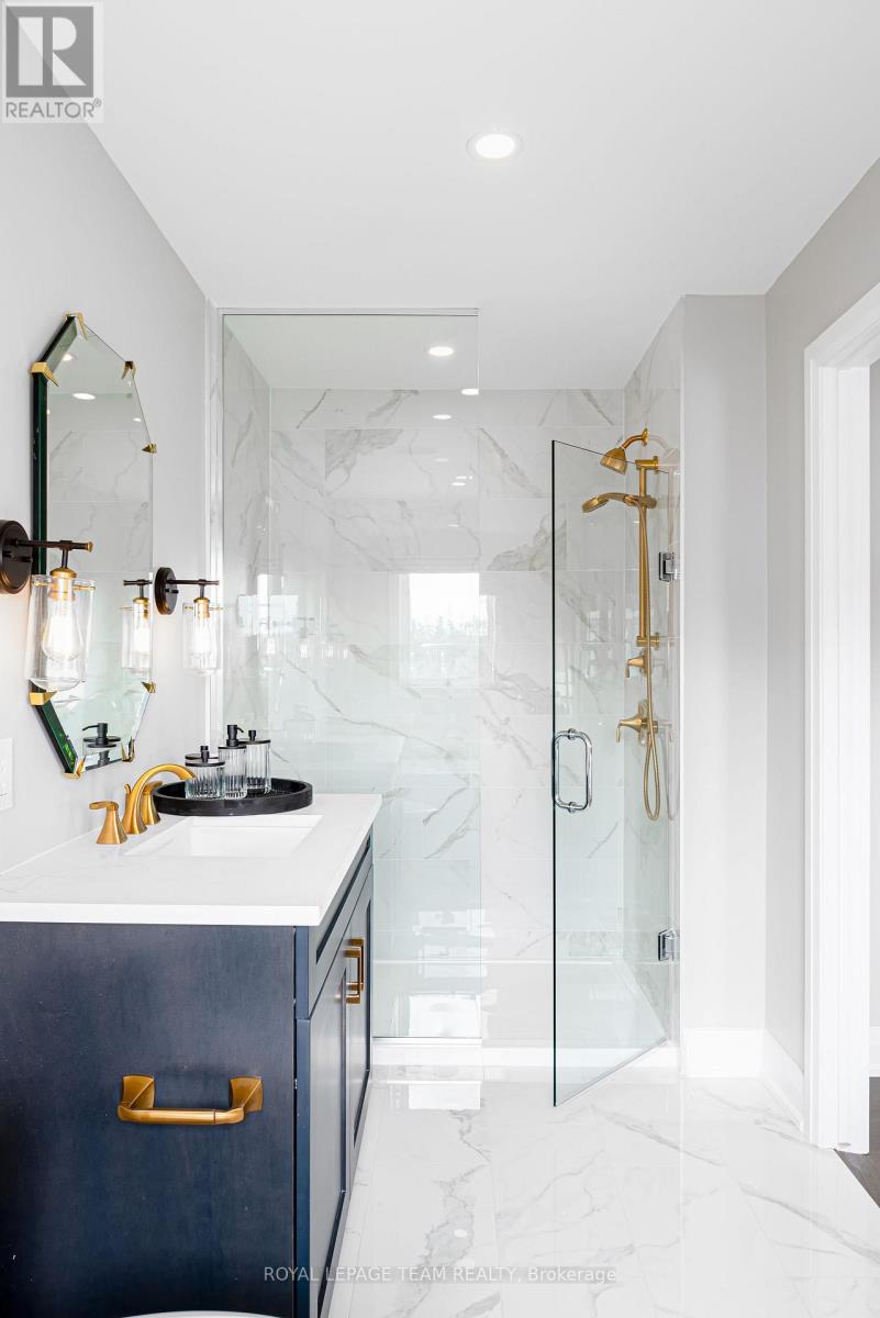 101 Laurel Private