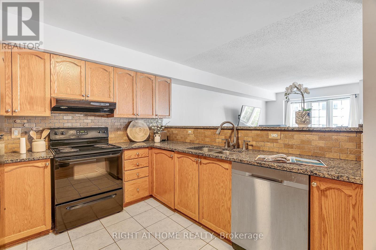 134 Fordham Private