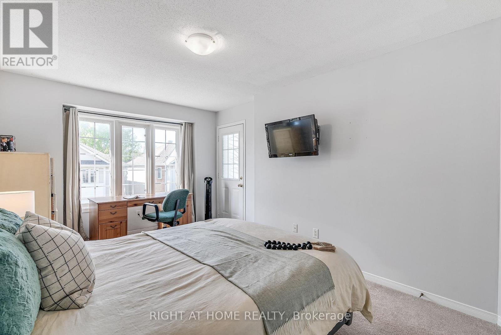 134 Fordham Private