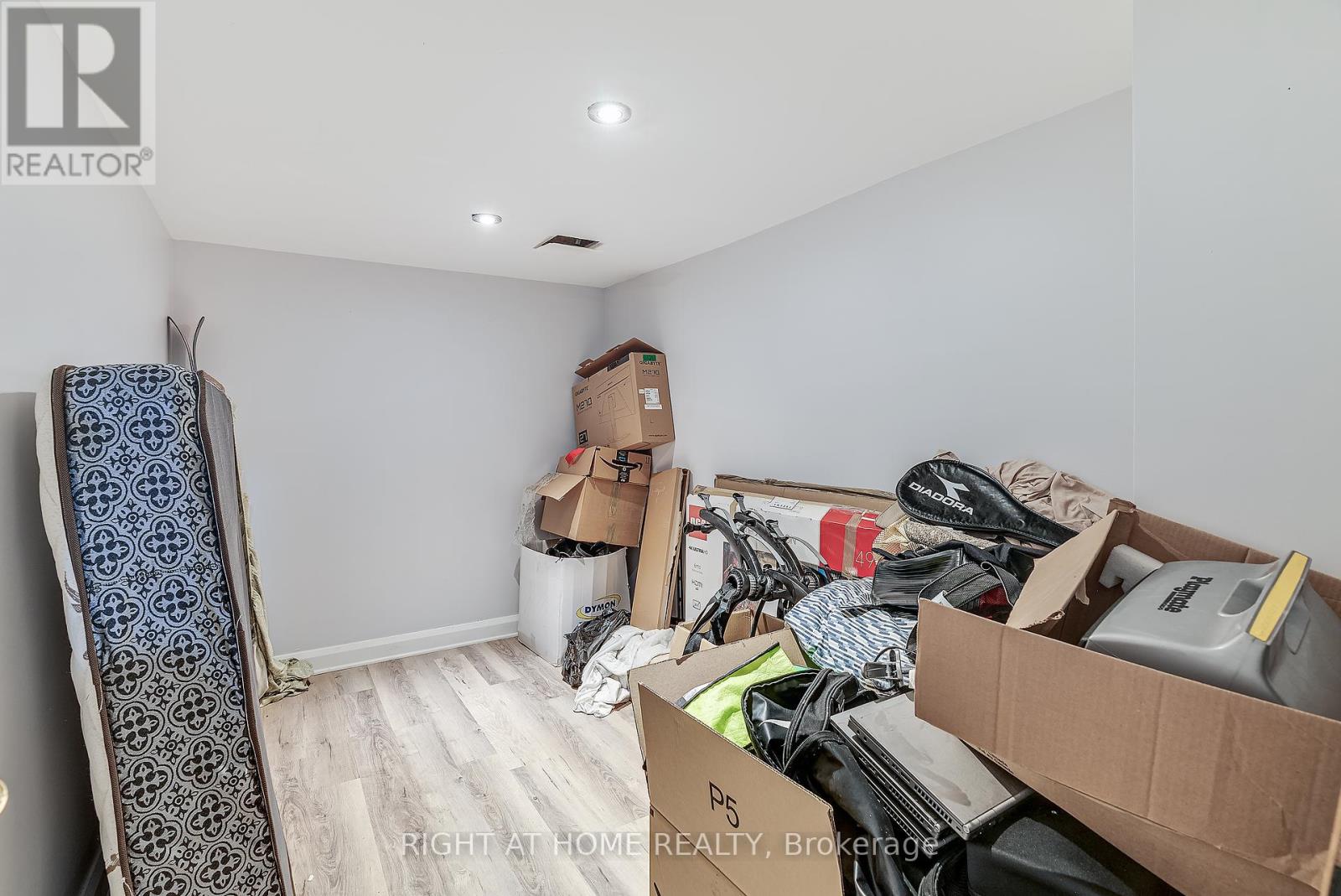 134 Fordham Private