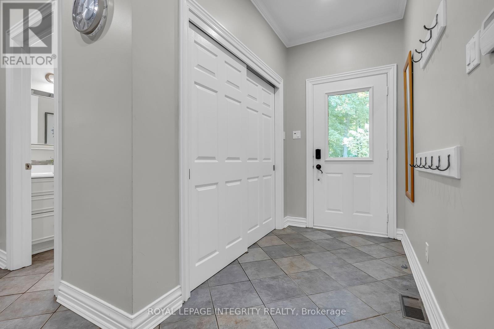 27 Marchbrook Circle