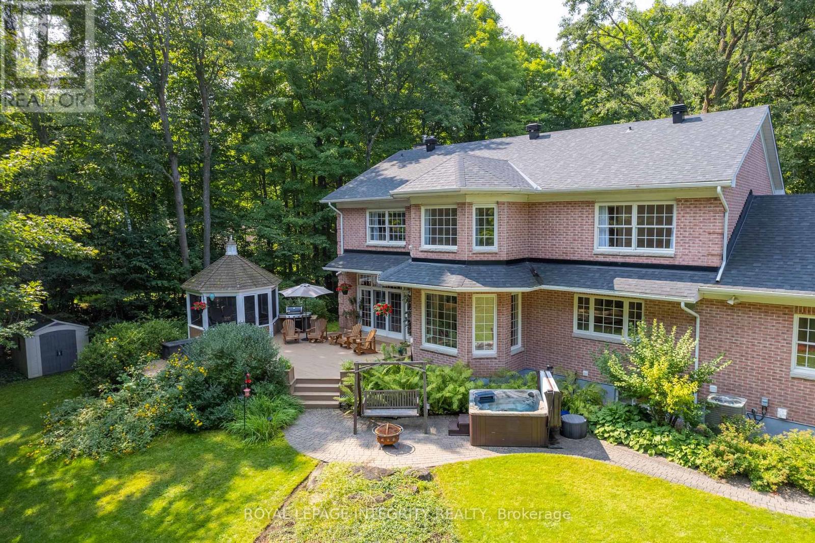 27 Marchbrook Circle