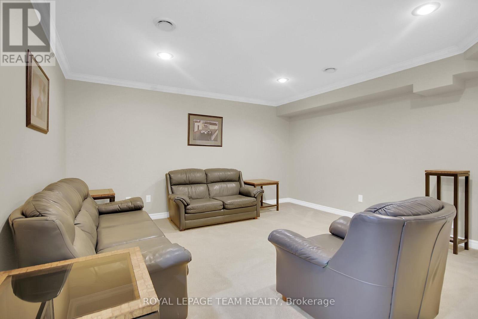 35 Fieldcrest Avenue