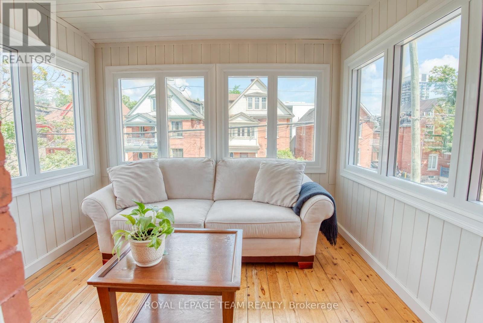 22 Rosebery Avenue