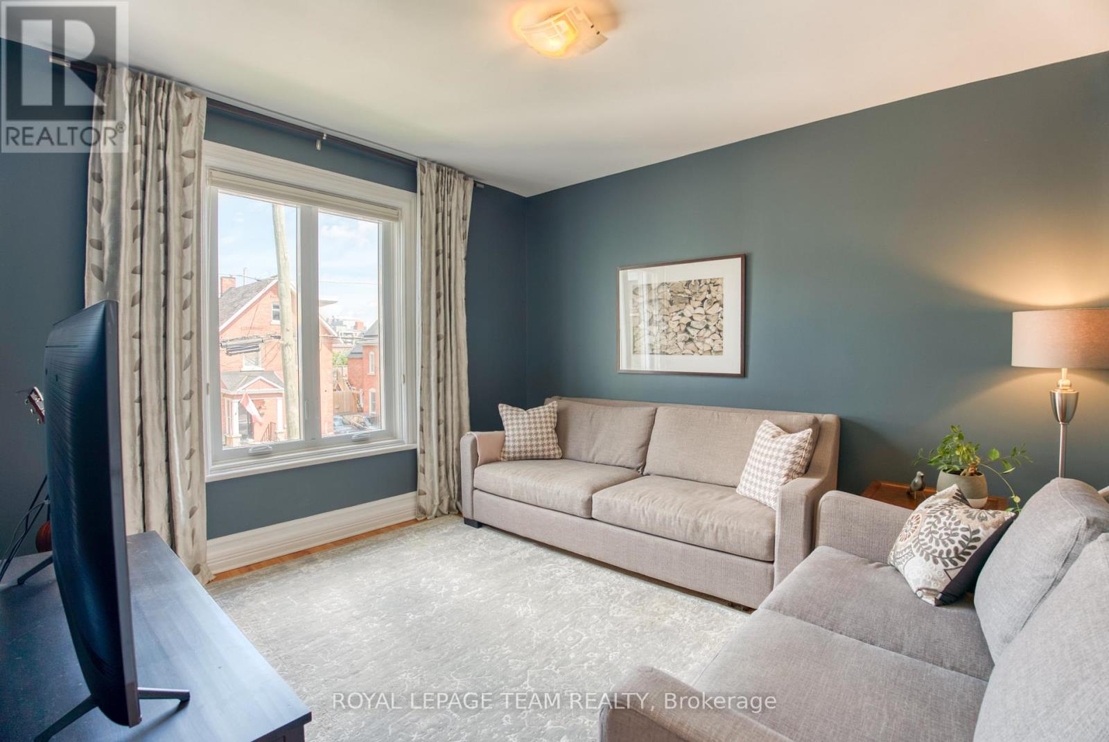 22 Rosebery Avenue