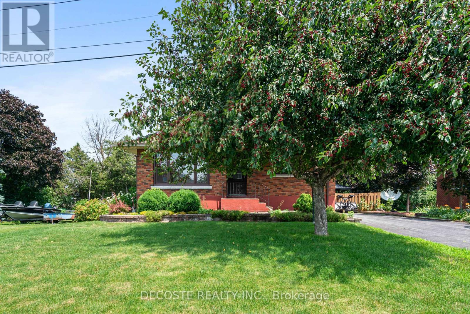 205 Dominion Street N
