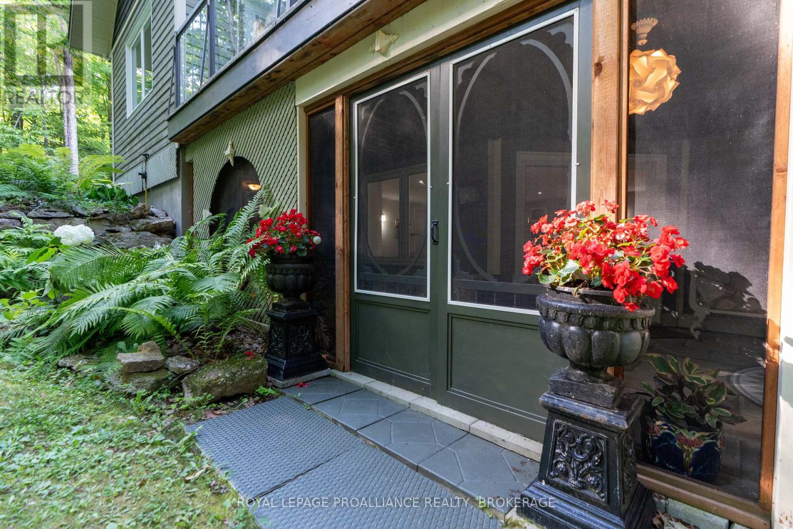 141 Maplebush Trail