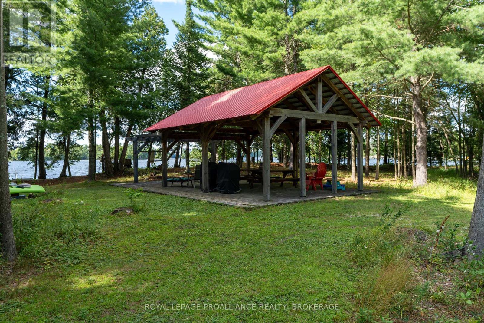 141 Maplebush Trail