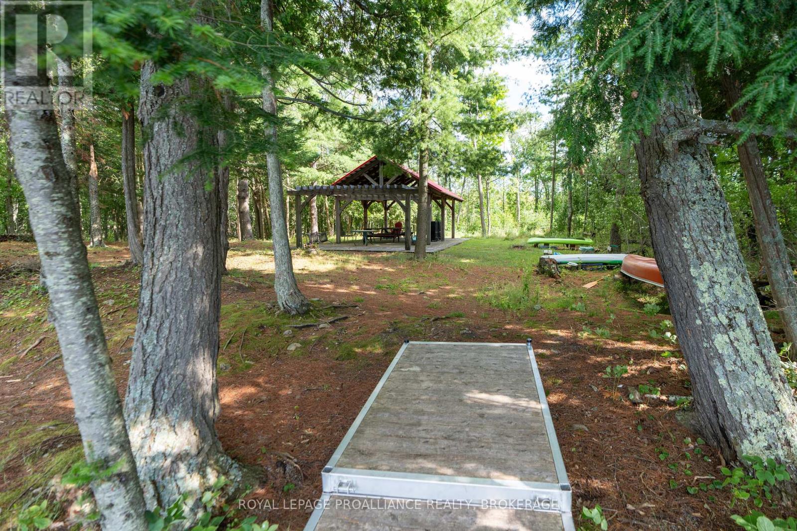 141 Maplebush Trail
