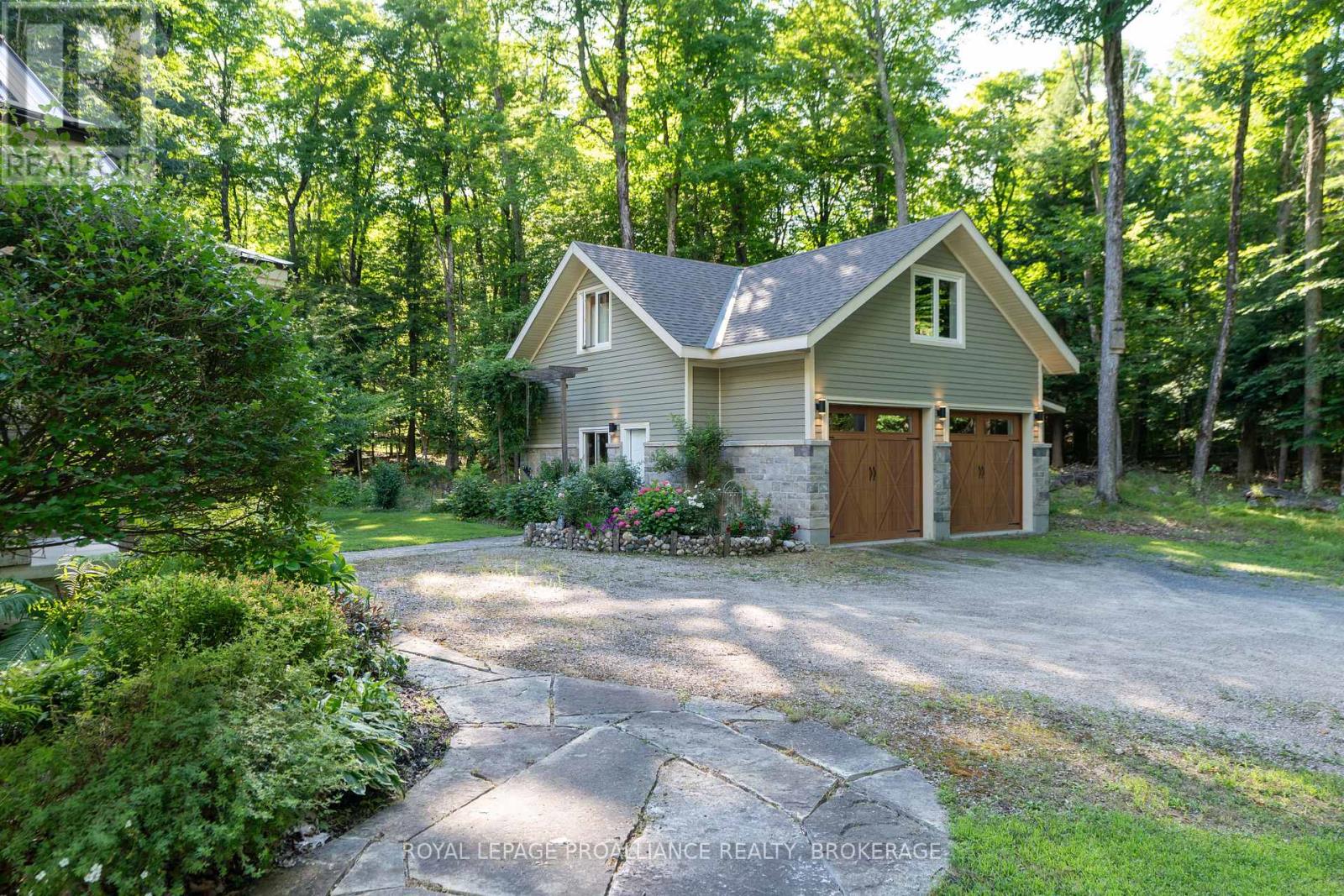 141 Maplebush Trail