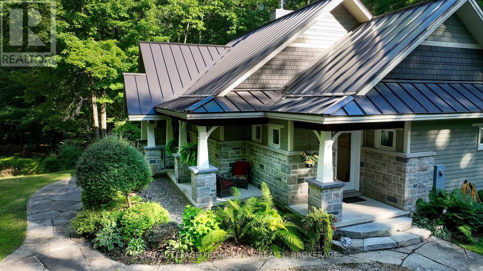 141 Maplebush Trail