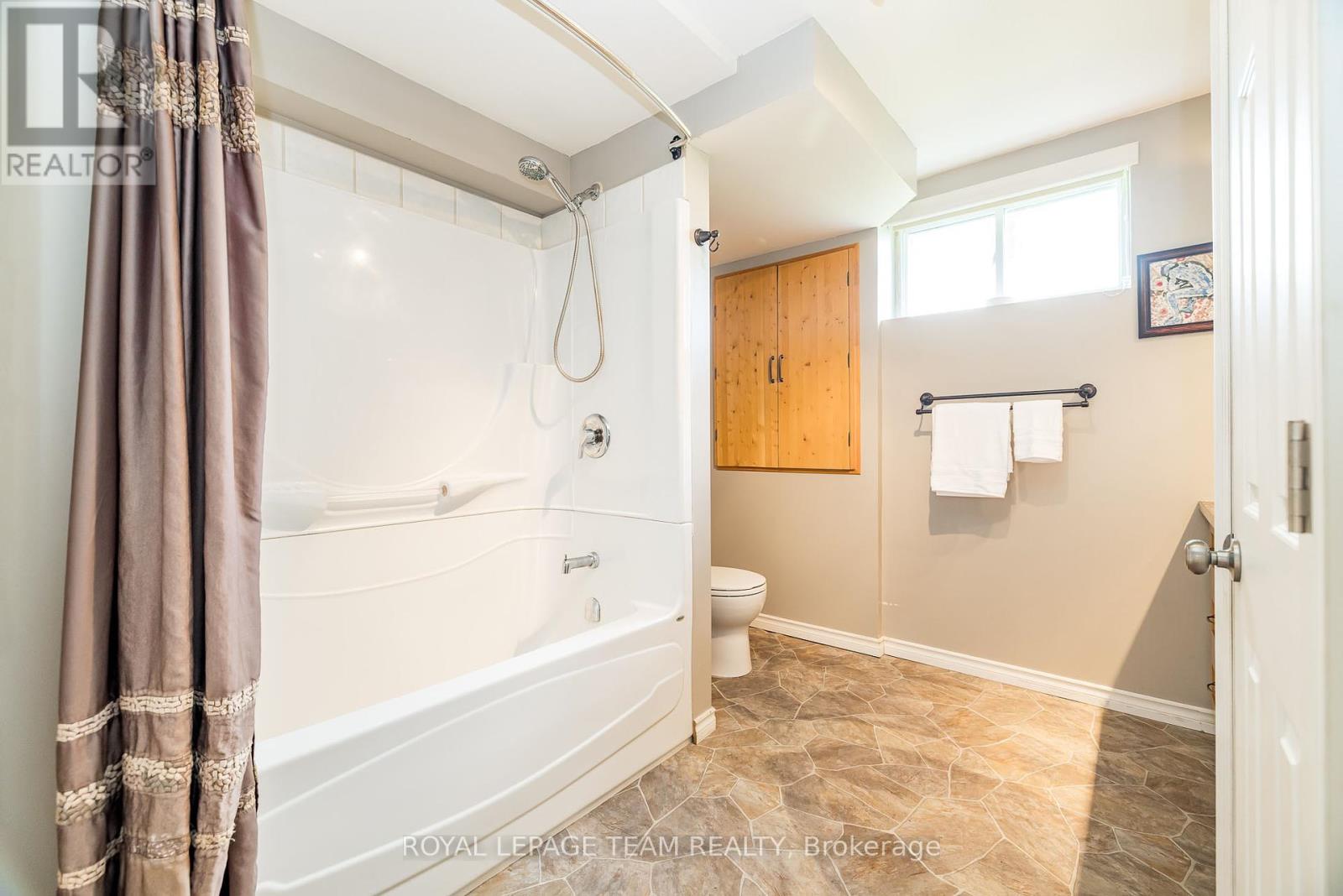 1234 Kinburn Side Road