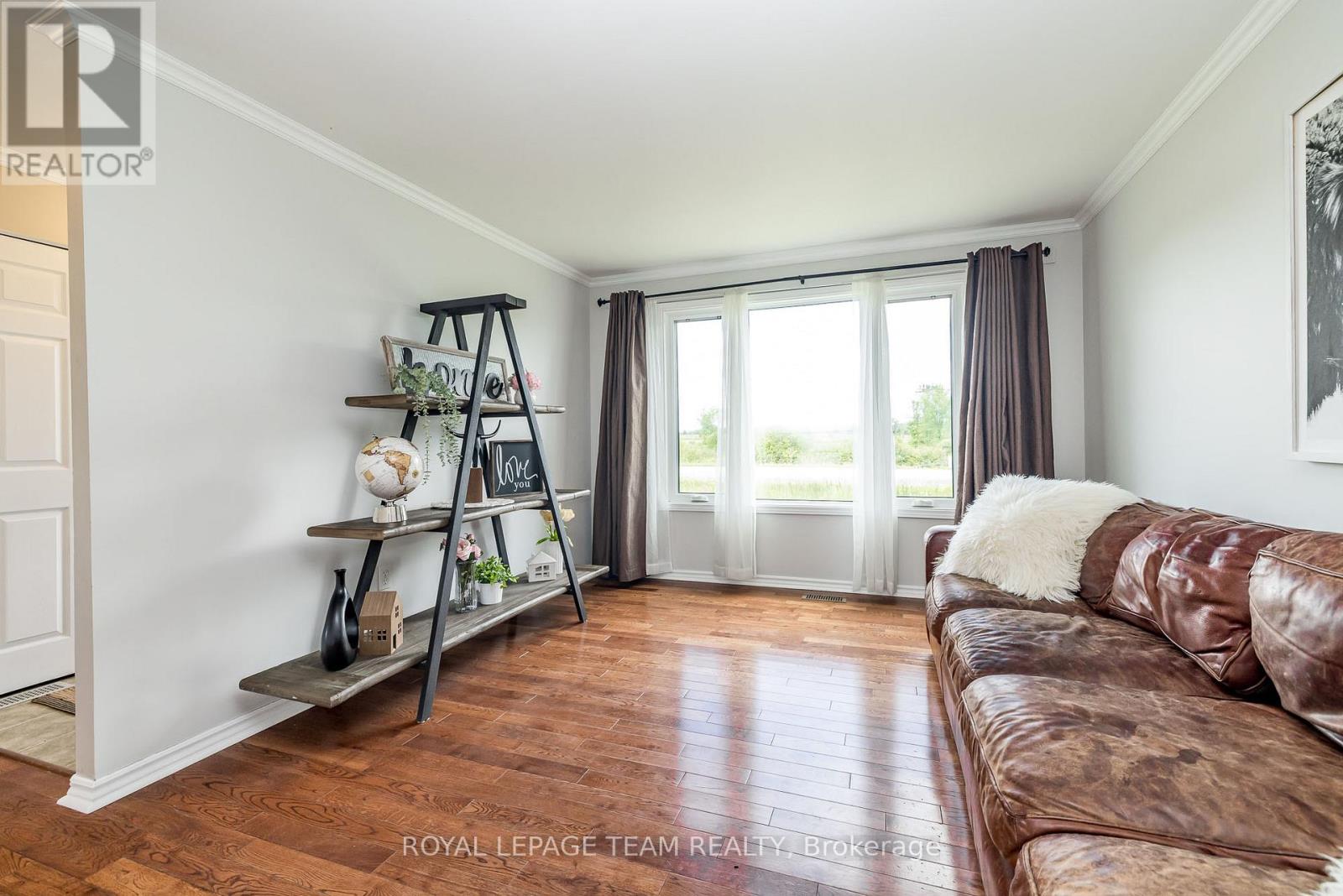 1234 Kinburn Side Road
