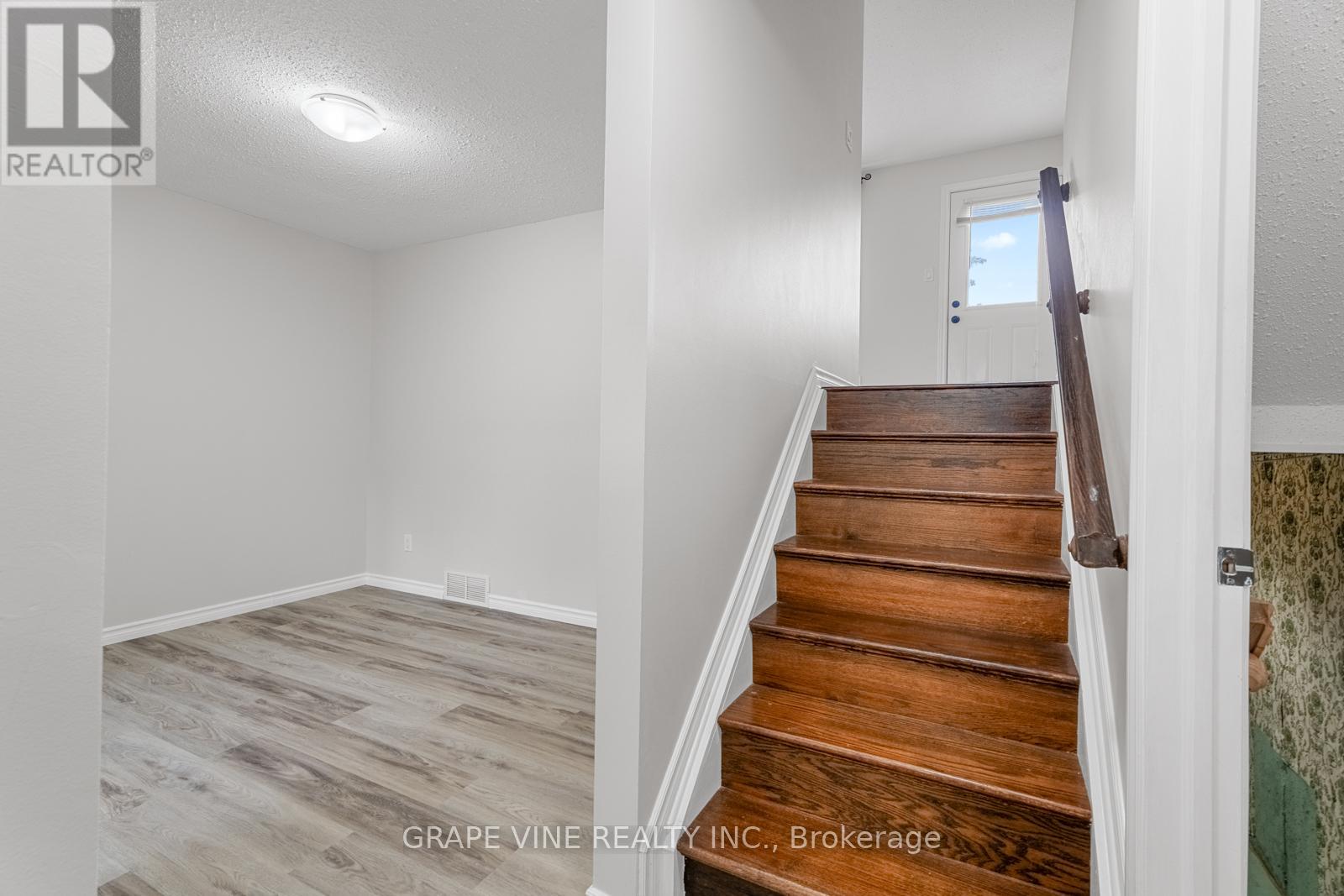 55 - 82 Chimo Drive