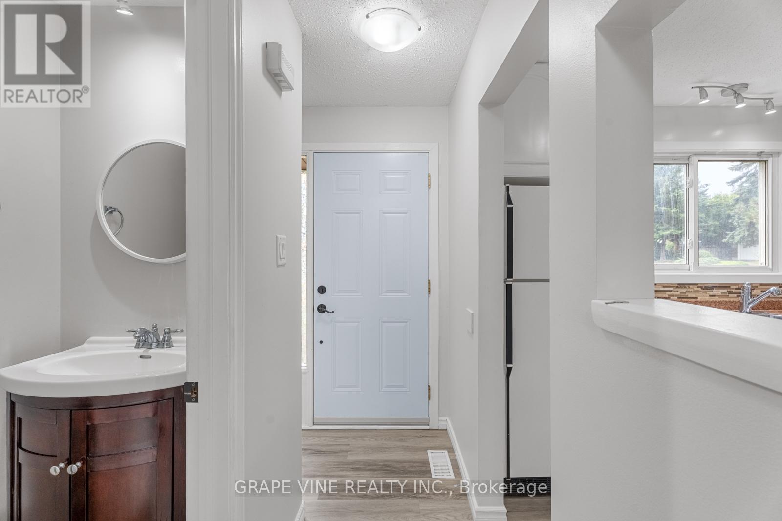55 - 82 Chimo Drive