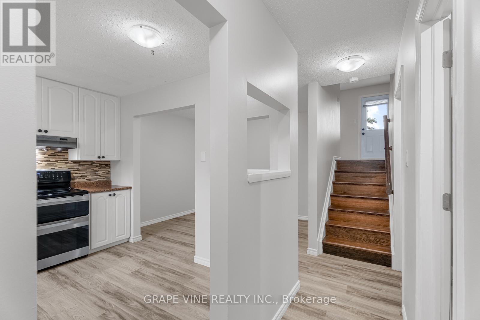 55 - 82 Chimo Drive