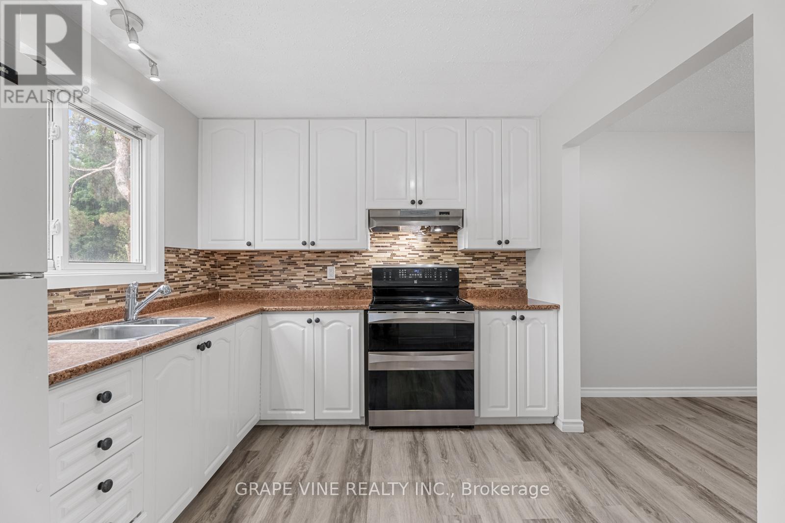 55 - 82 Chimo Drive