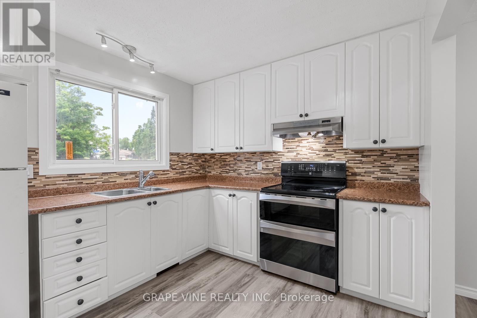 55 - 82 Chimo Drive