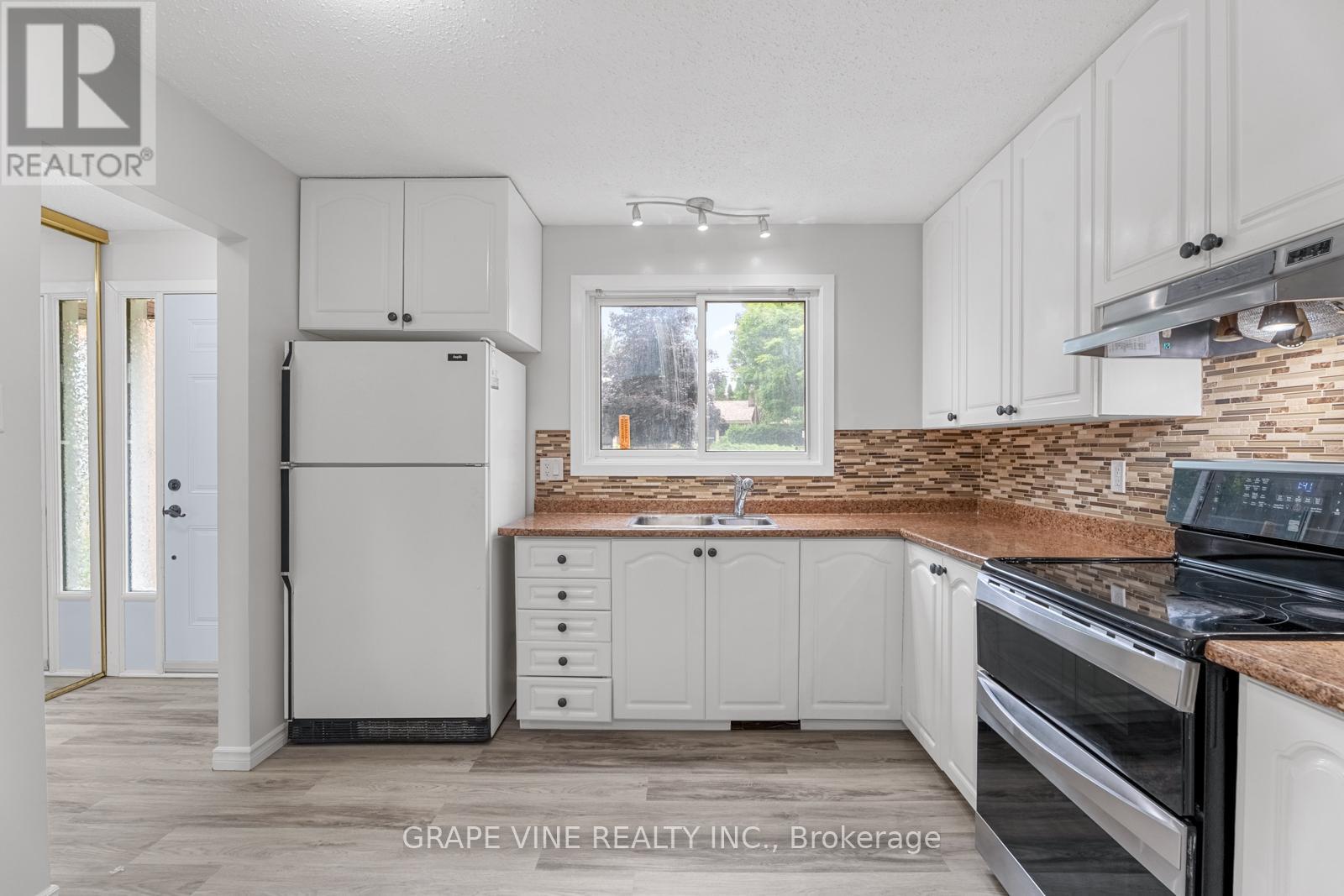 55 - 82 Chimo Drive
