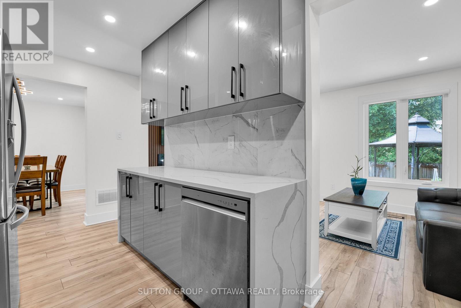 3085 Uplands Drive
