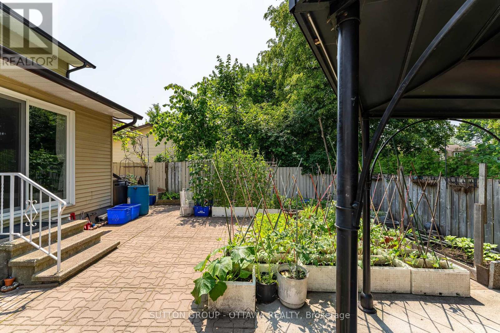 3085 Uplands Drive