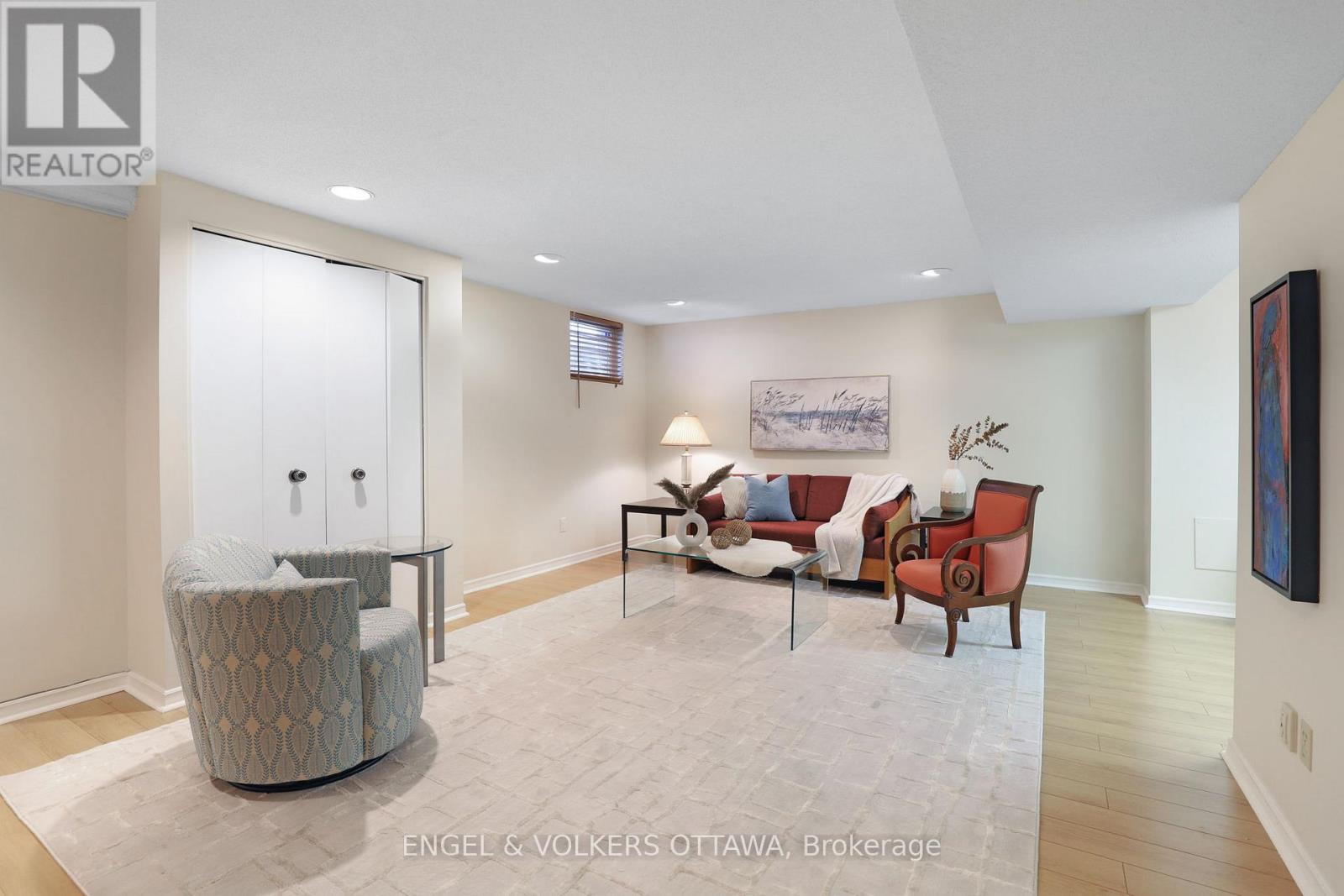 29 Chatsworth Crescent