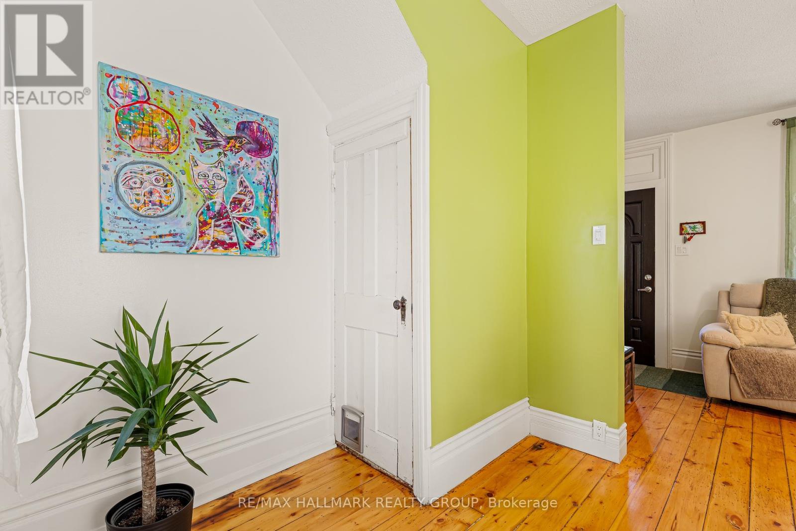 16 Halliday Street