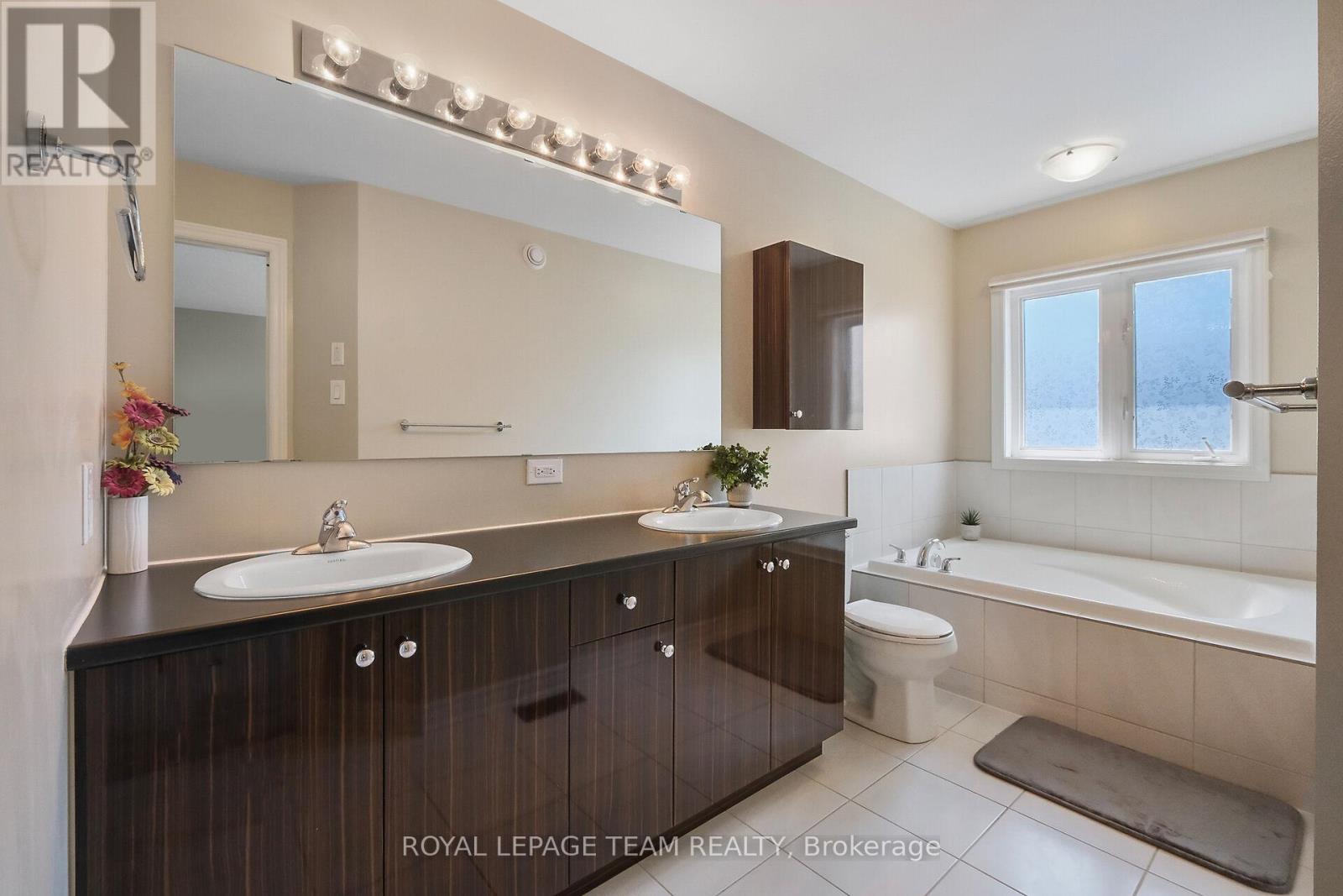 220 Pembina Private