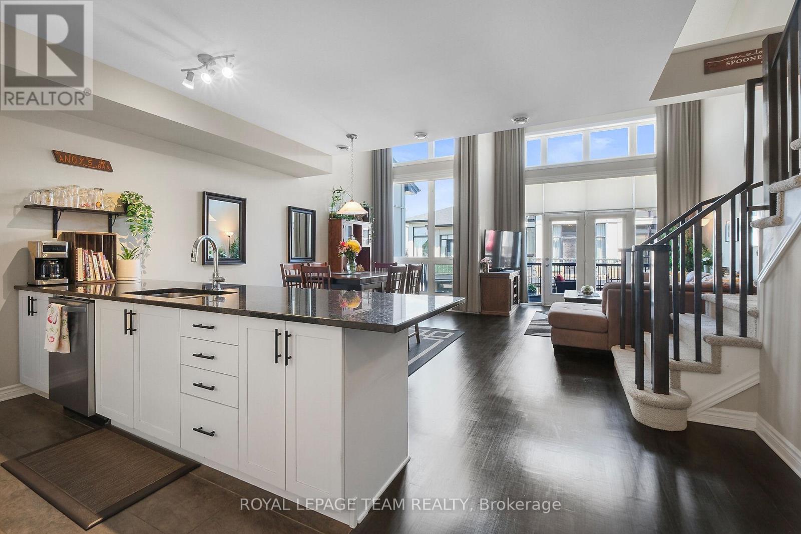 220 Pembina Private