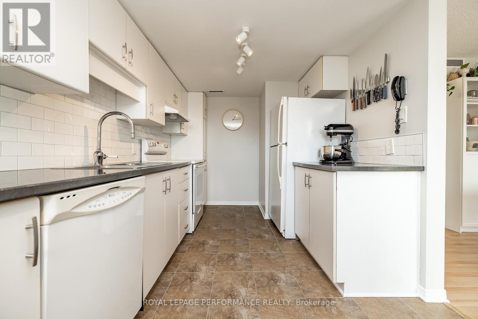 503 - 344 Waverley Street