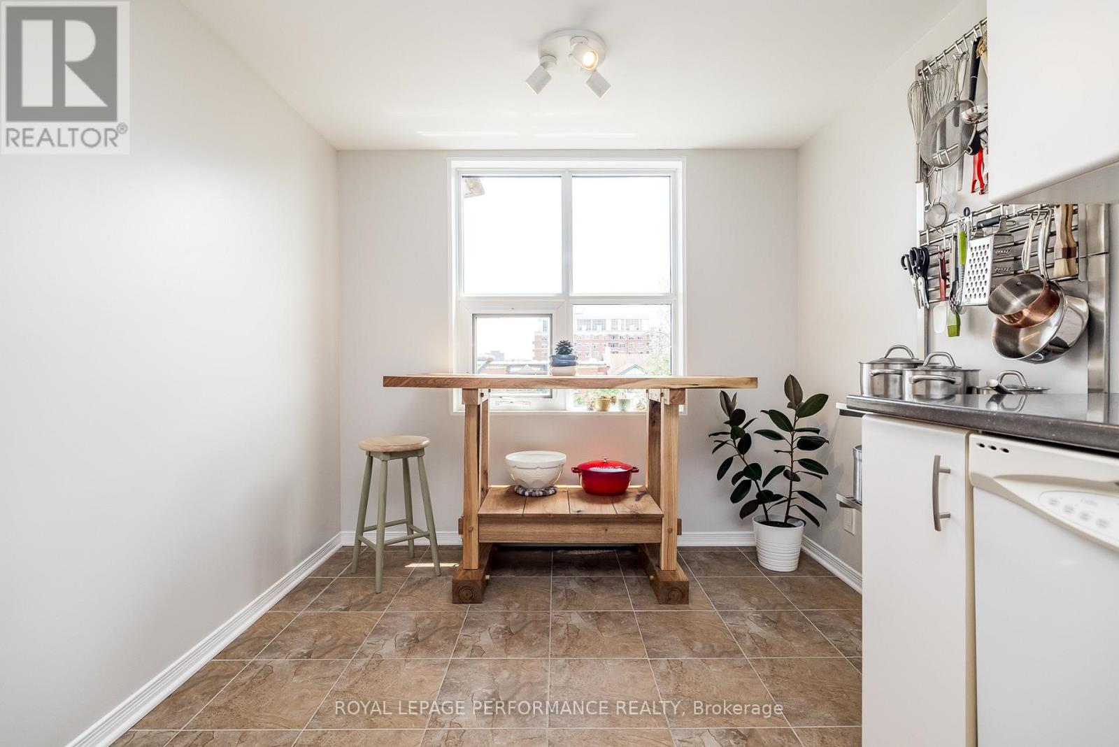503 - 344 Waverley Street