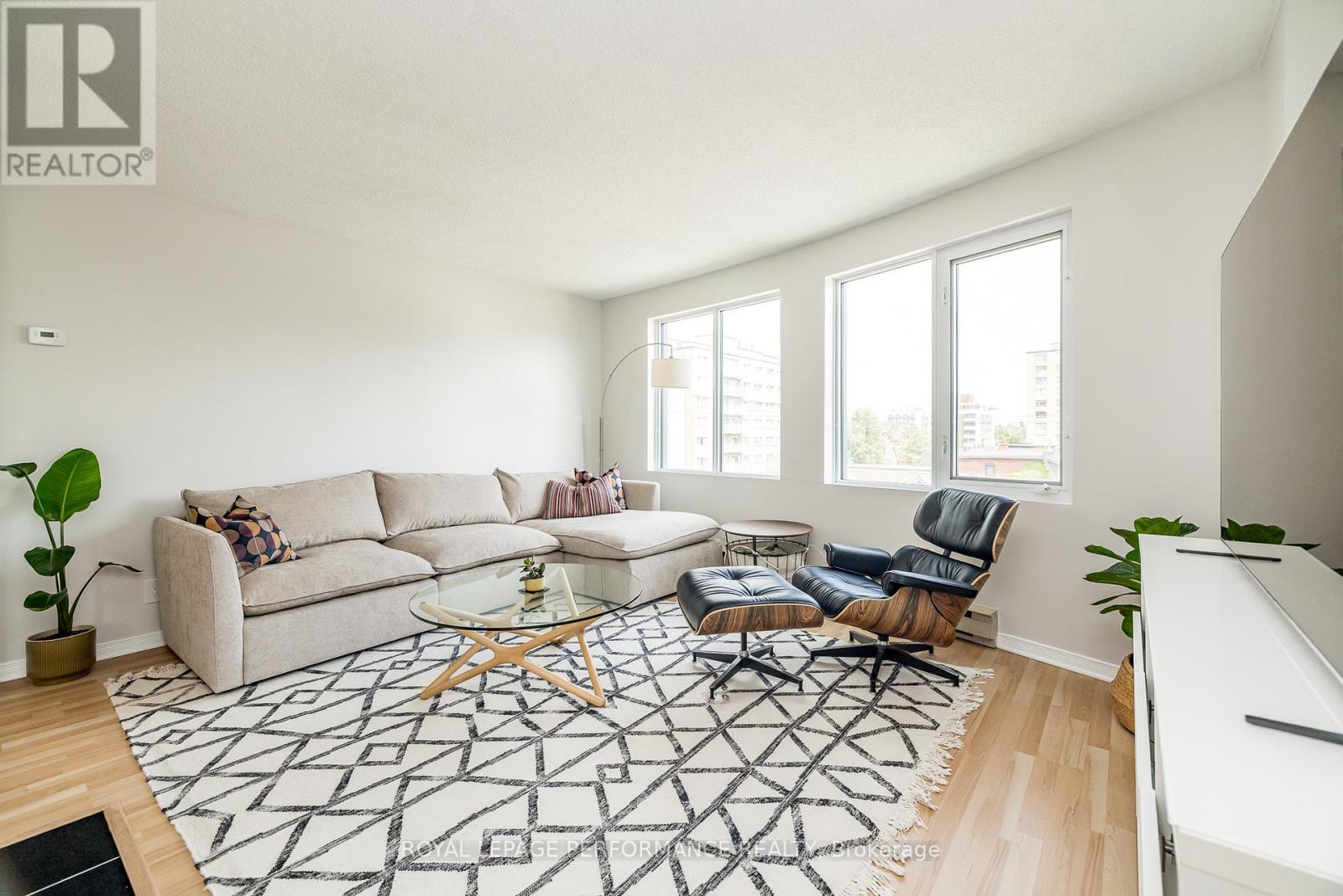 503 - 344 Waverley Street